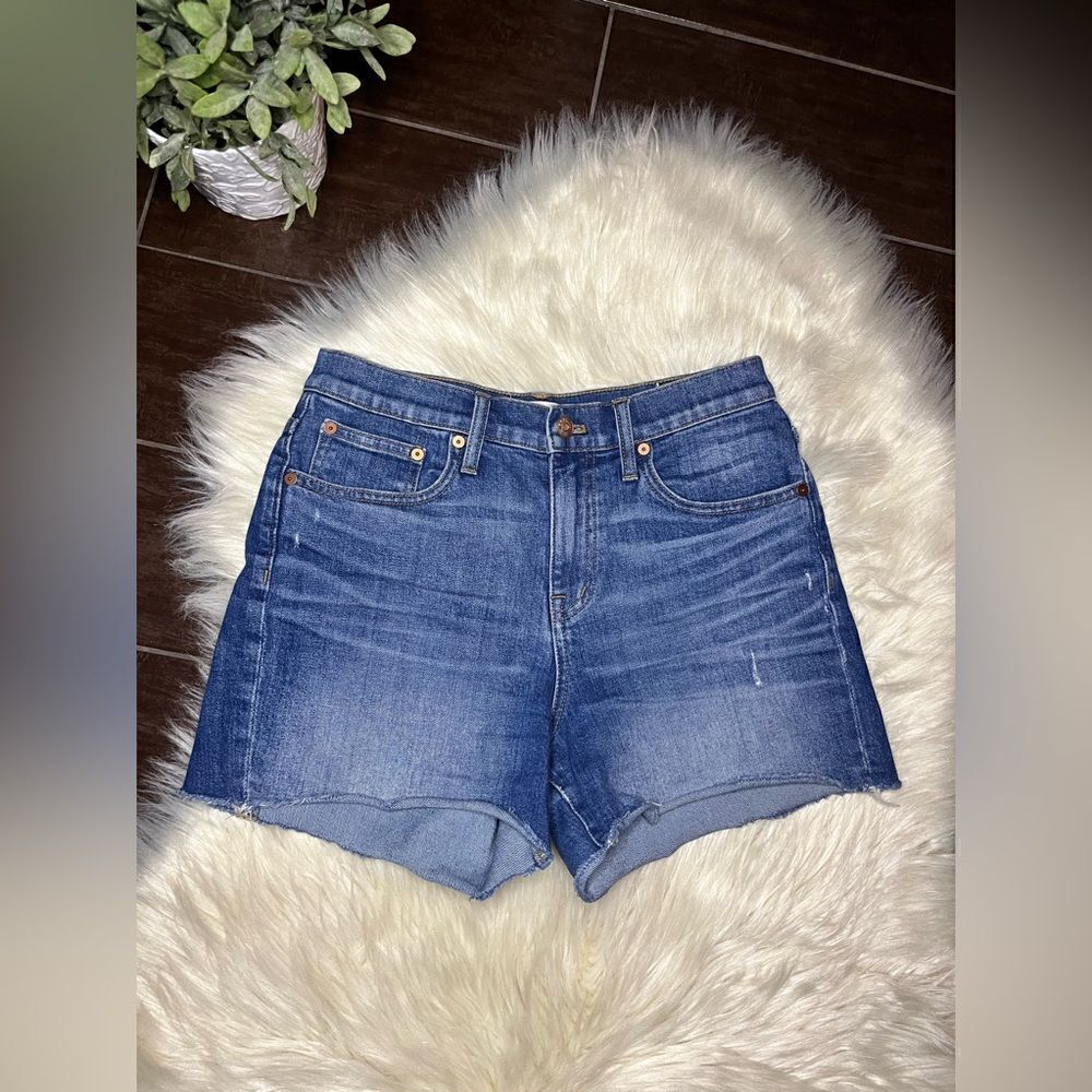 Madewell denim hi rise raw hem shorts sz 26